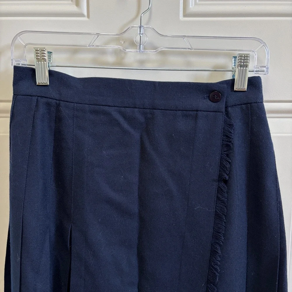 vintage Deadstock Talbots Navy pleated wrap 100 % wool midi skirt 6